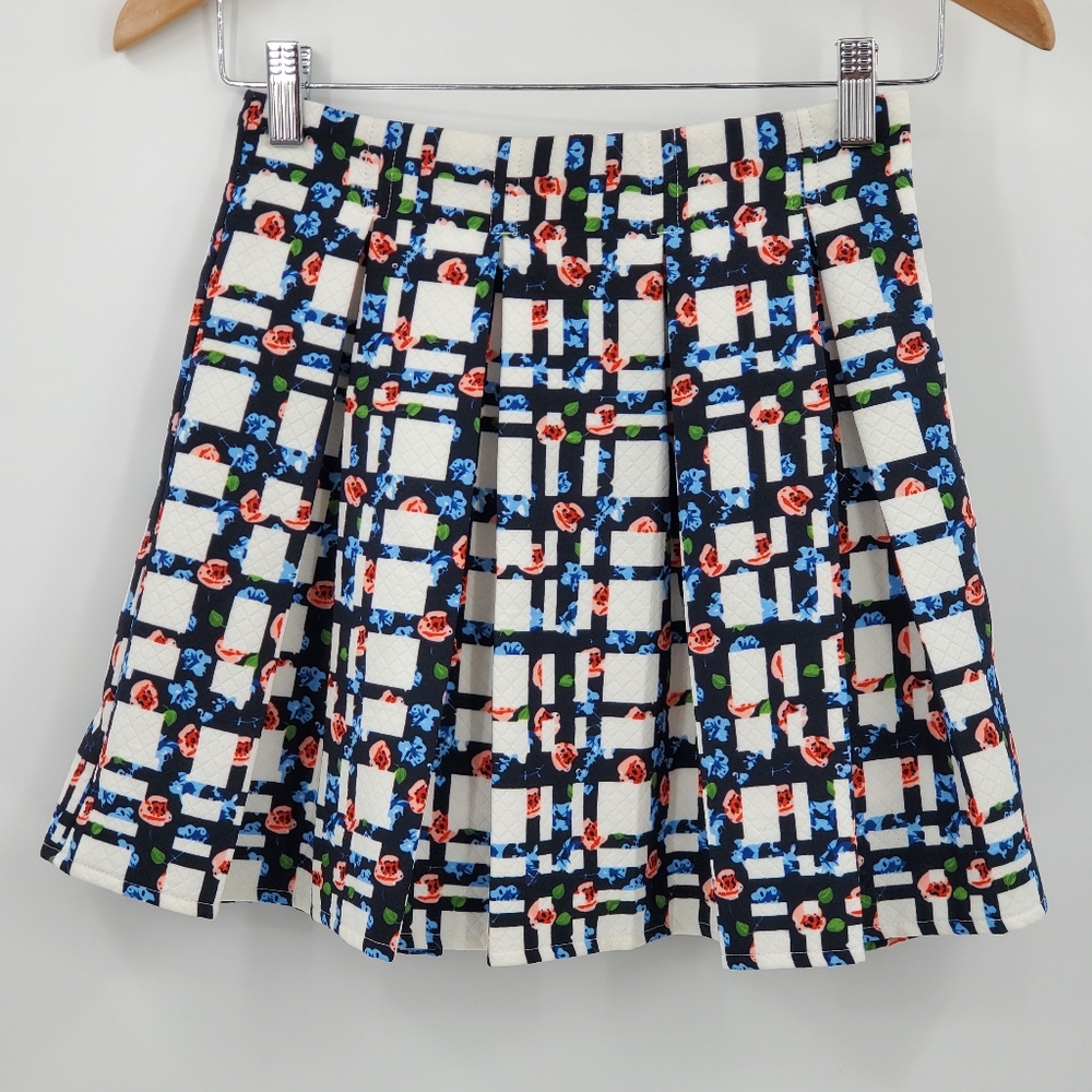 ♧♧ Forever 21 Floral and Plaid Box Pleated Mini Skirt Size  Small